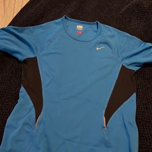 Men’s Nike small fit dry